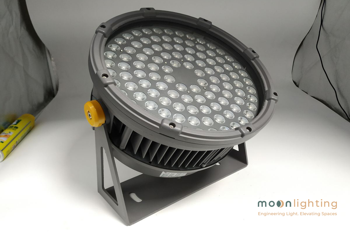 Hình ảnh thực tế Đèn LED Project Light MG-602 Series chiếu sáng kiến trúc thương hiệu Moon Lighting
