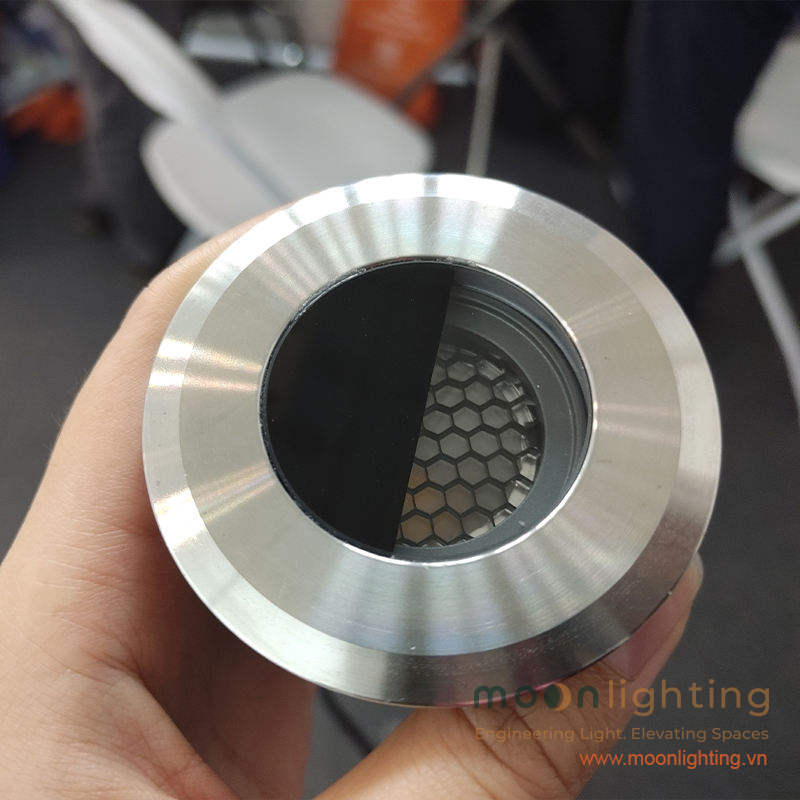 Mặt đèn âm đất mini MG-105 tích hợp vách che chống chói 180 độ
