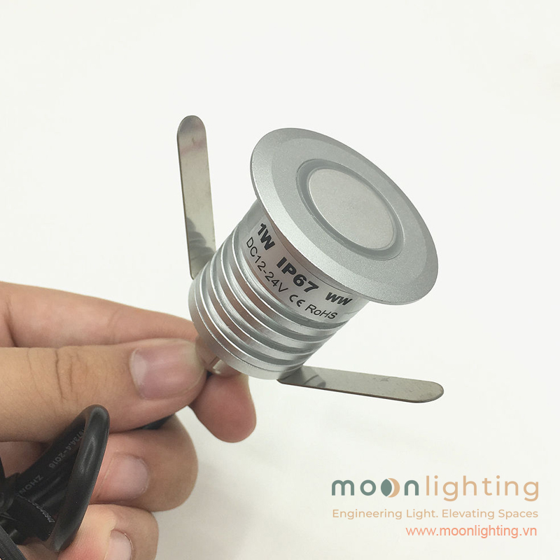 Chi tiết mặt trước đèn âm bậc cầu thang MG-106 chuẩn IP67 công suất 1W 12-24V