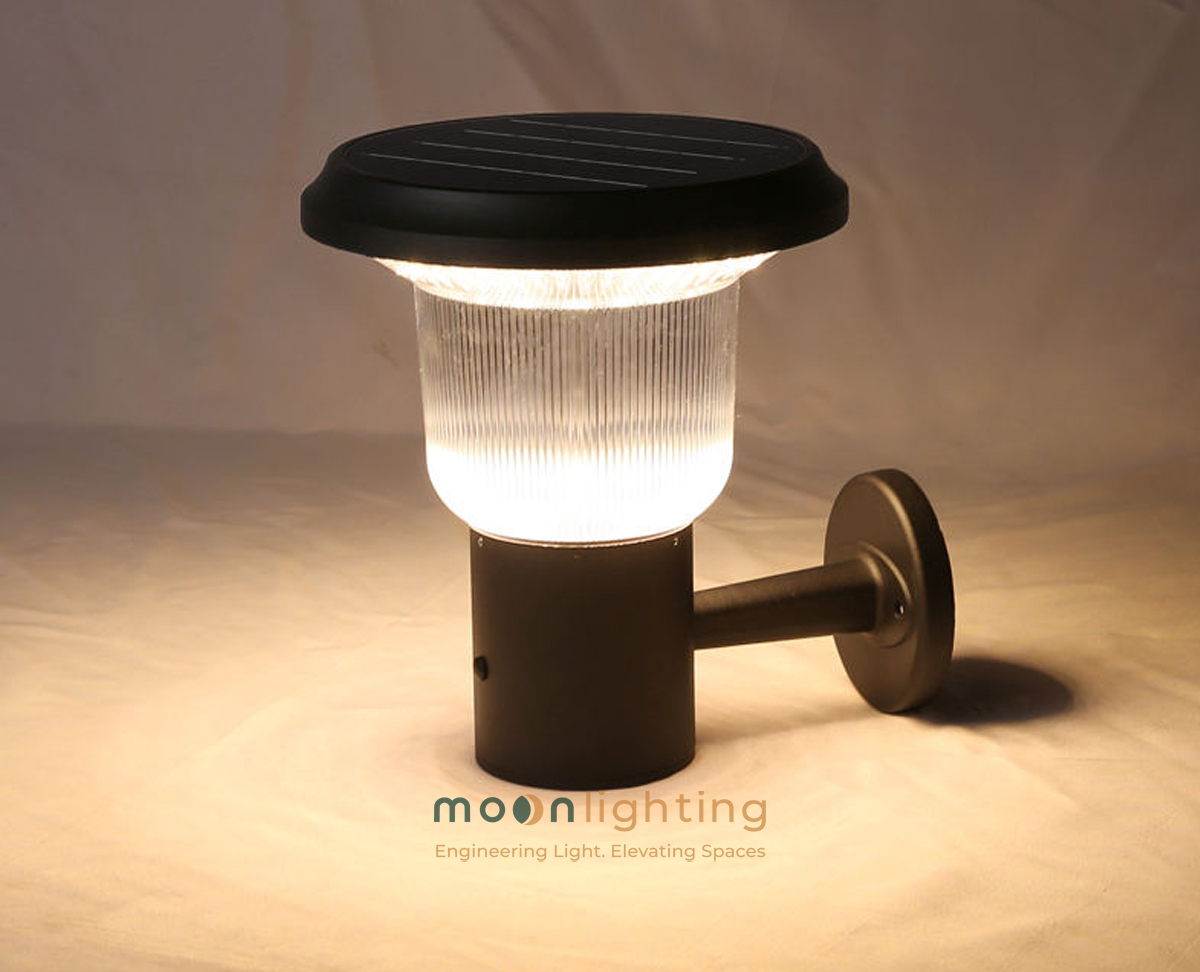 Đèn gắn tường năng lượng mặt trời MG-SL1508 ánh sáng vàng Cận cảnh thực tế hiệu ứng ánh sáng vàng ấm áp của đèn gắn tường năng lượng mặt trời hình lồng đèn MG-SL1508 Moon Lighting
