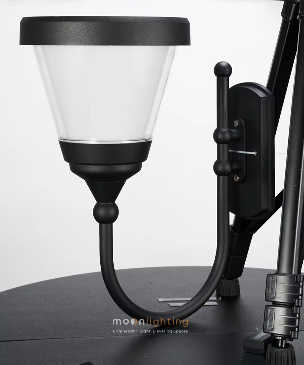 Ảnh chụp cận cảnh thực tế đèn gắn tường năng lượng mặt trời tân cổ điển MG-SL1806 tay uốn nghệ thuật Moon Lighting