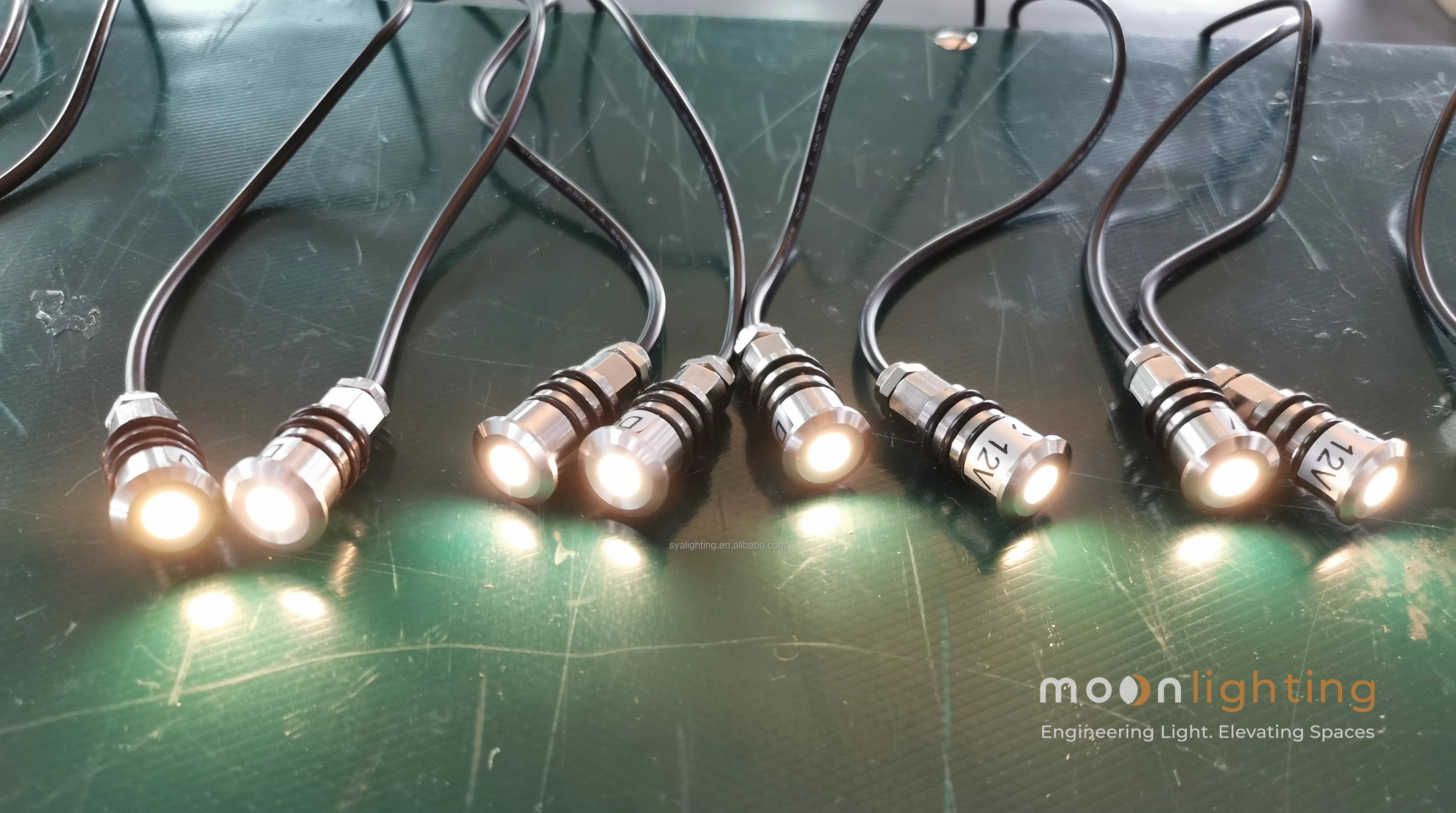 Kiểm tra góc chiếu và ánh sáng thực tế tại xưởng sản xuất đèn âm sàn mini MG-101