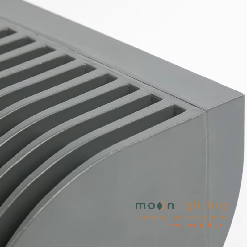 Rãnh tản nhiệt nhôm đúc hiệu suất cao đèn LED MG-610 Series Chi tiết khe rãnh tản nhiệt thoát nhiệt nhanh trên thân nhôm đúc nguyên khối giúp gia tăng tuổi thọ chip LED của dòng đèn chiếu rọi kiến trúc MG-610 Series Moon Lighting