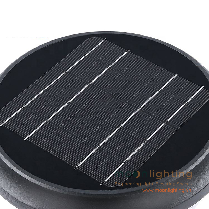 Cận cảnh bề mặt tấm pin thu năng lượng mặt trời hiệu suất cao của đèn trụ sân vườn MG-SL1714 Moon Lighting