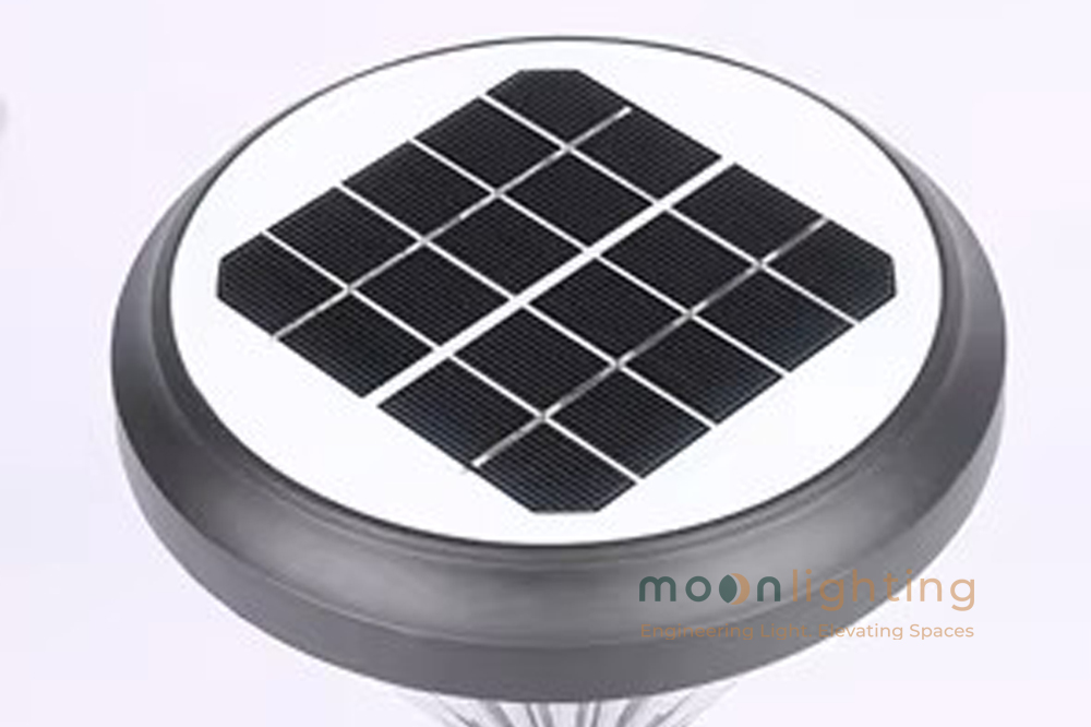 Bề mặt tấm pin thu năng lượng mặt trời hiệu suất cao tích hợp trên đỉnh đèn trụ sân vườn MG-SL1401 Moon Lighting