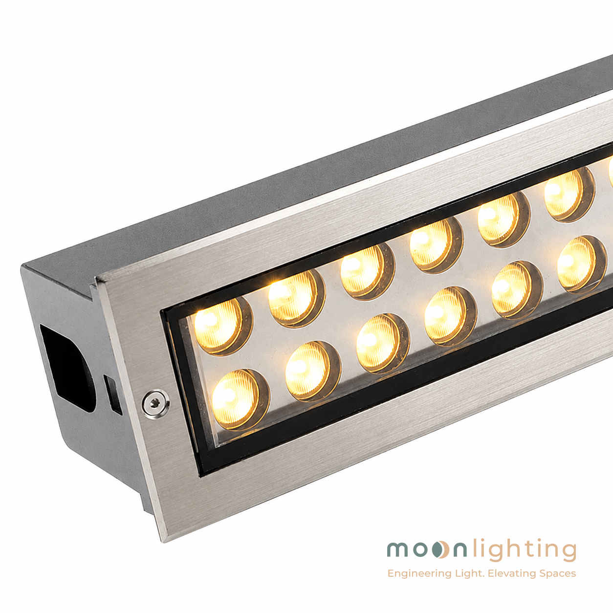 Cận cảnh cấu tạo 2 hàng LED phát sáng của đèn thanh âm đất công suất lớn MG-318 Moon Lighting