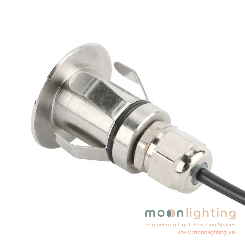 Cận cảnh mặt kính cường lực mờ chống lóa và viền Inox đúc đèn âm đất mini MG-102 Moon Lighting