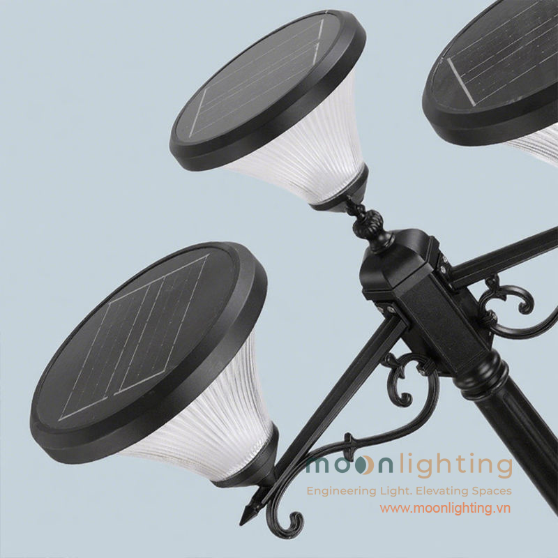Các tấm pin mặt trời Mono sạc hiệu suất cao trên đầu chao đèn MG-SL019 Cận cảnh các tấm pin mặt trời Monocrystalline sạc nhanh lắp độc lập trên từng đầu chao đèn cột sân vườn MG-SL019