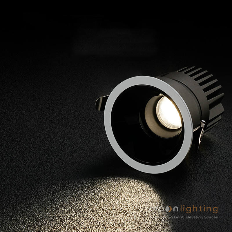 Cận cảnh bề mặt thực tế sản phẩm Đèn Spotlight Viền Mỏng MG-M5B02 Series thiết kế âm sâu