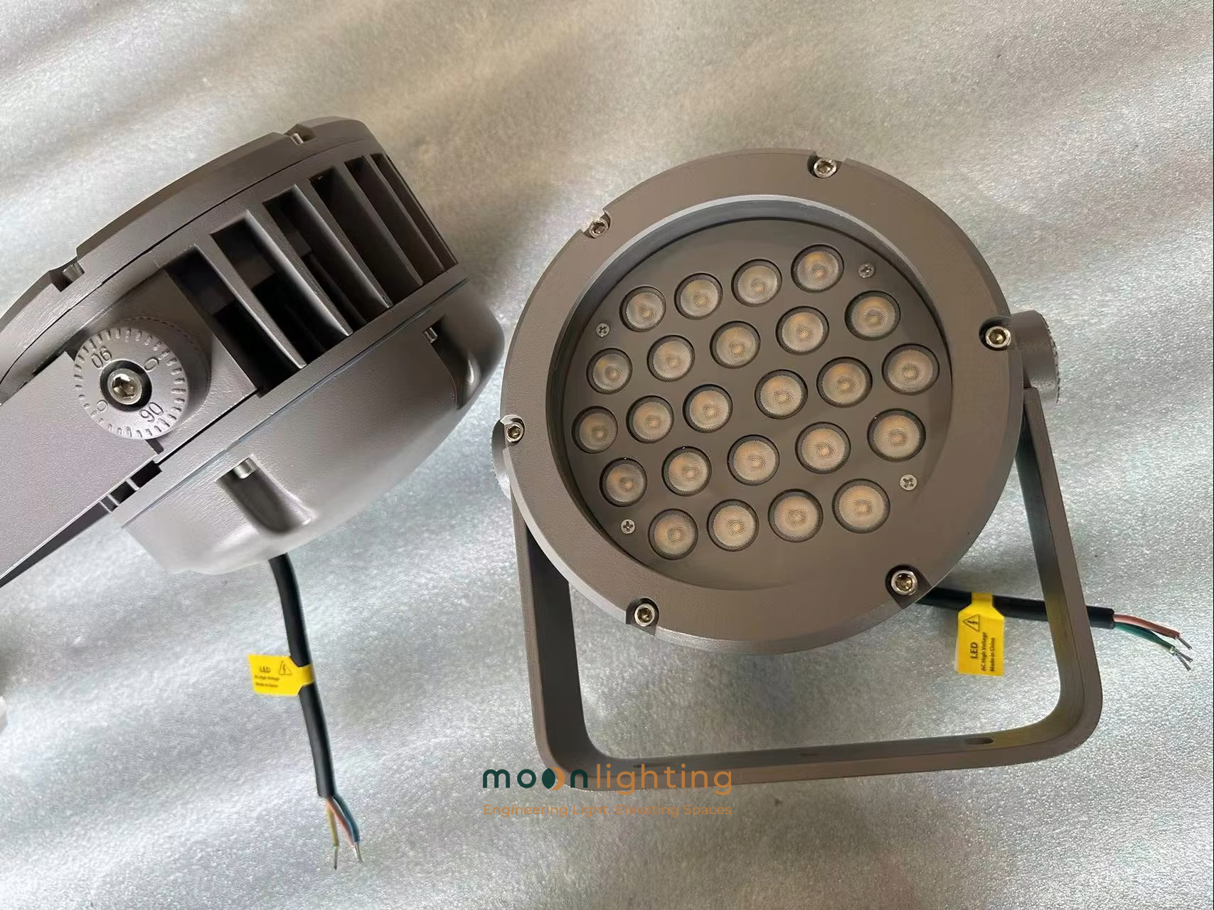 Chi tiết cận cảnh mặt kính cường lực chịu lực, mắt LED cao cấp và các lá tản nhiệt gờ nổi nhôm đúc cao cấp của đèn LED pha MG-617 Moon Lighting