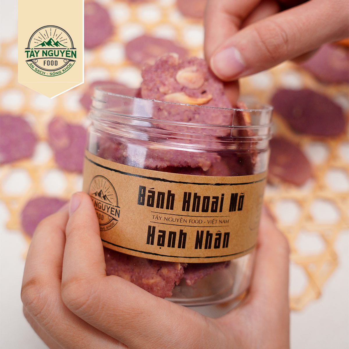 Bánh Khoai Mỡ Hạnh Nhân