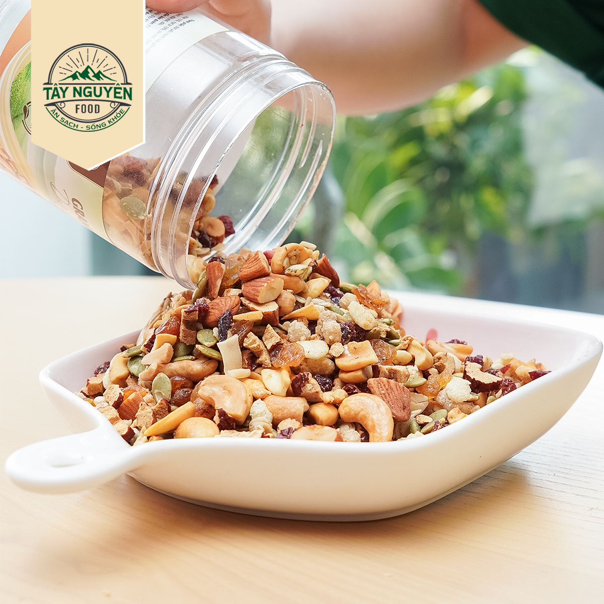 Combo 2 Granola dưỡng nhan kèm Cà phê sữa