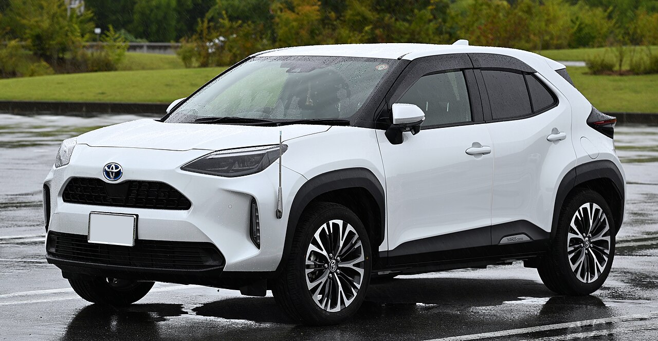 Lốp Toyota Yaris Cross: Thông số cỡ lốp 215/55R18 và cách chọn
