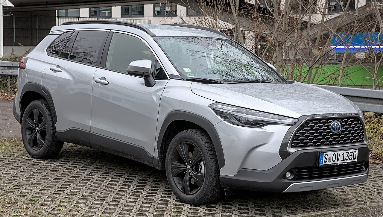 Thông số lốp Toyota Corolla Cross: Cỡ lốp từng bản và cách chọn lốp