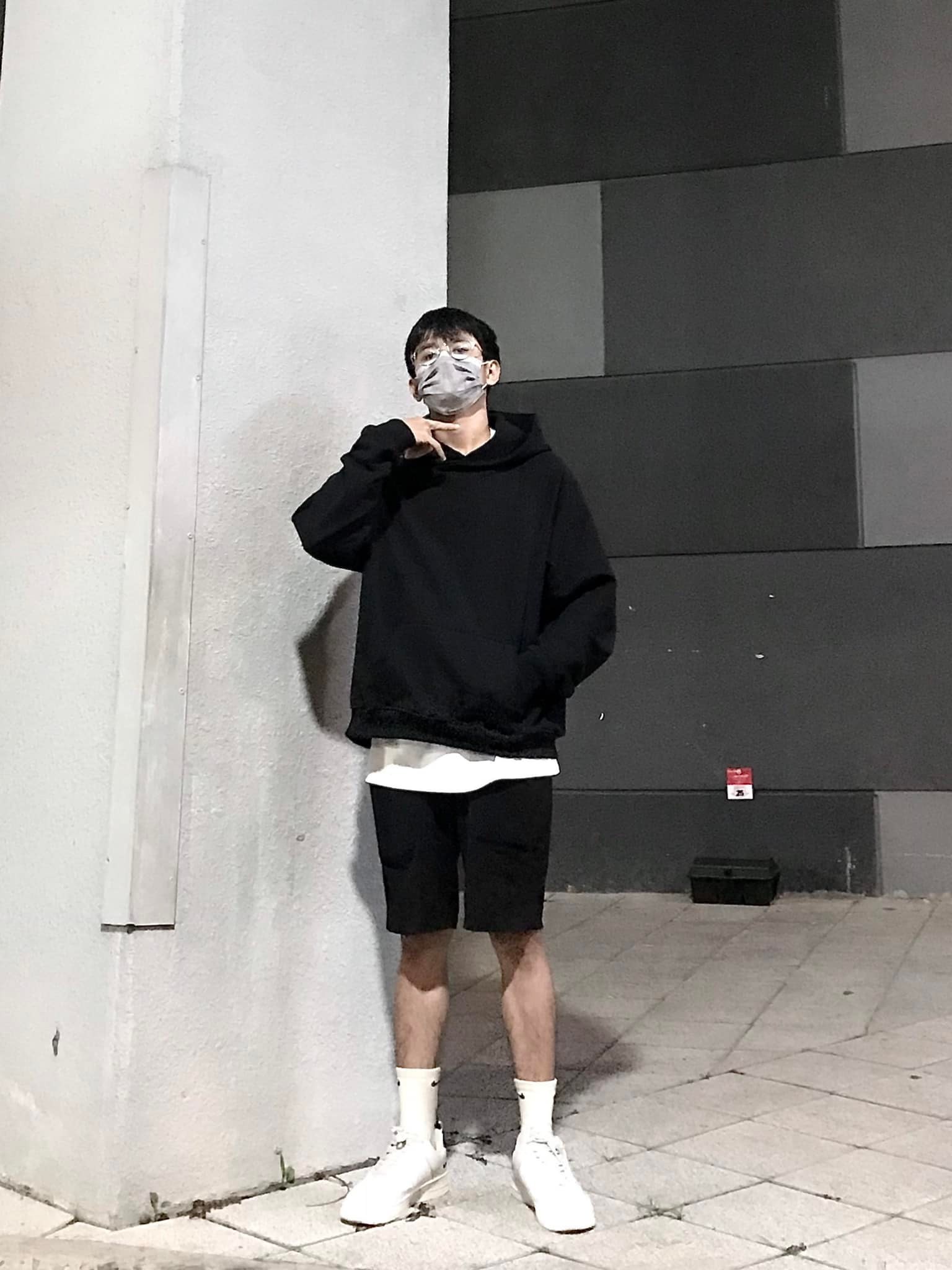 Gợi ý cách mix đồ với hoodie oversize chuẩn Fashion