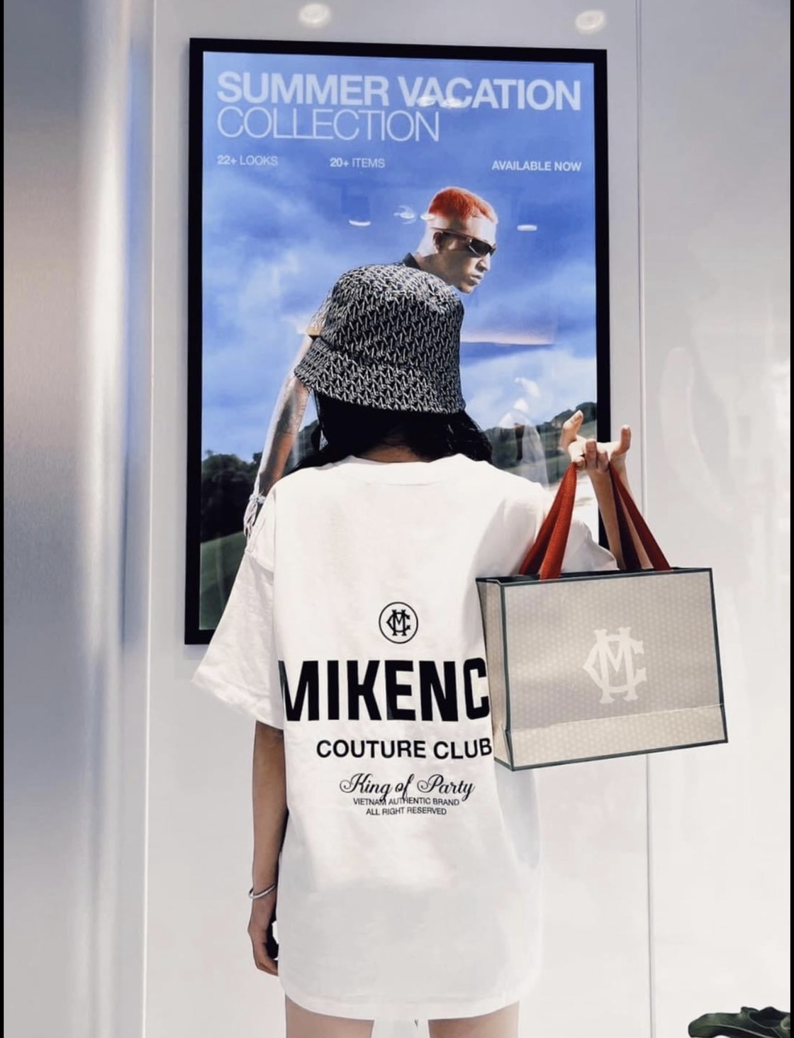 Thời trang dạo phố và sự chuyển động của nó thành thời trang cao cấp