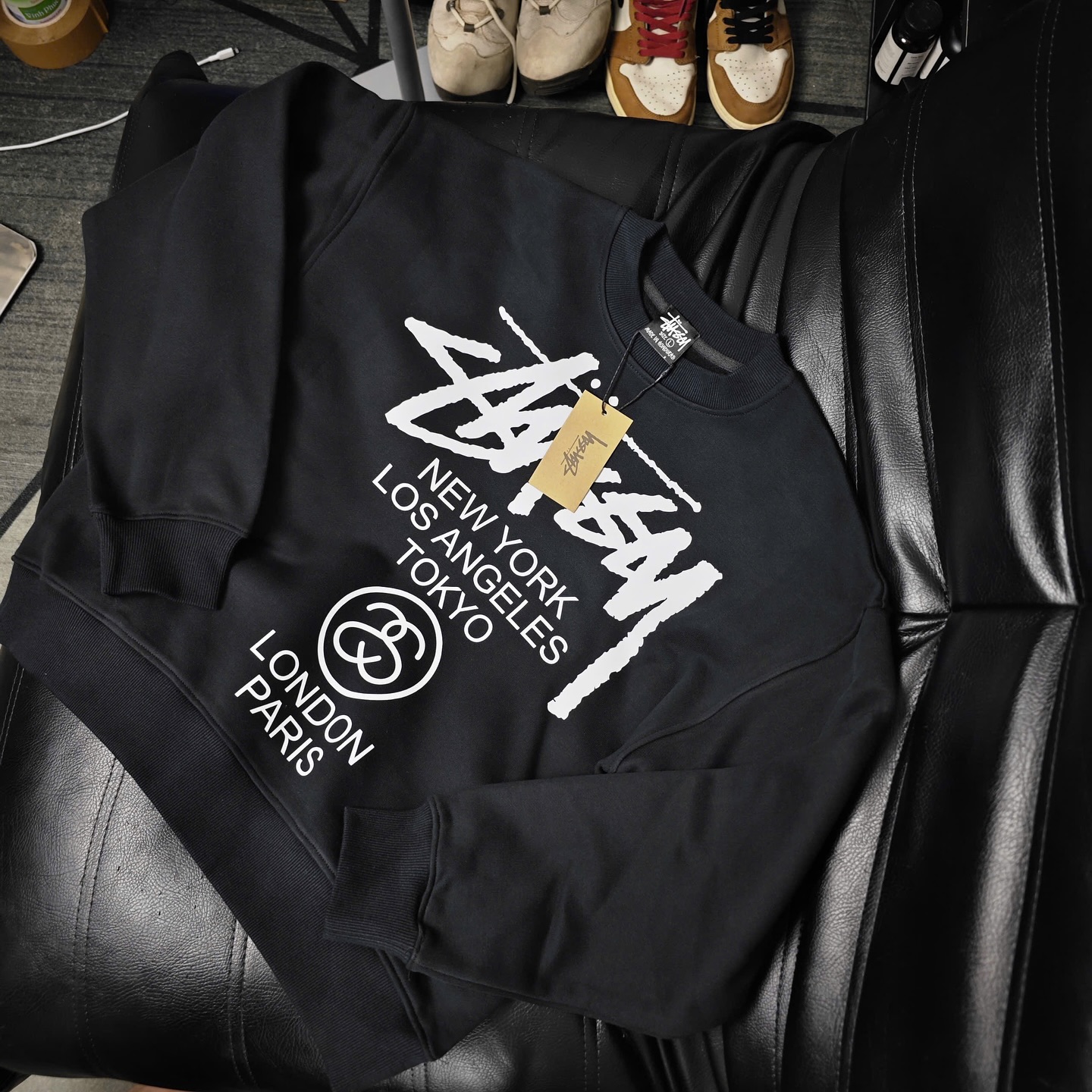Áo Sweater Stussy World Tour Cities Cotton Form Rộng Unisex - Streetwears SG - SWSTU-9