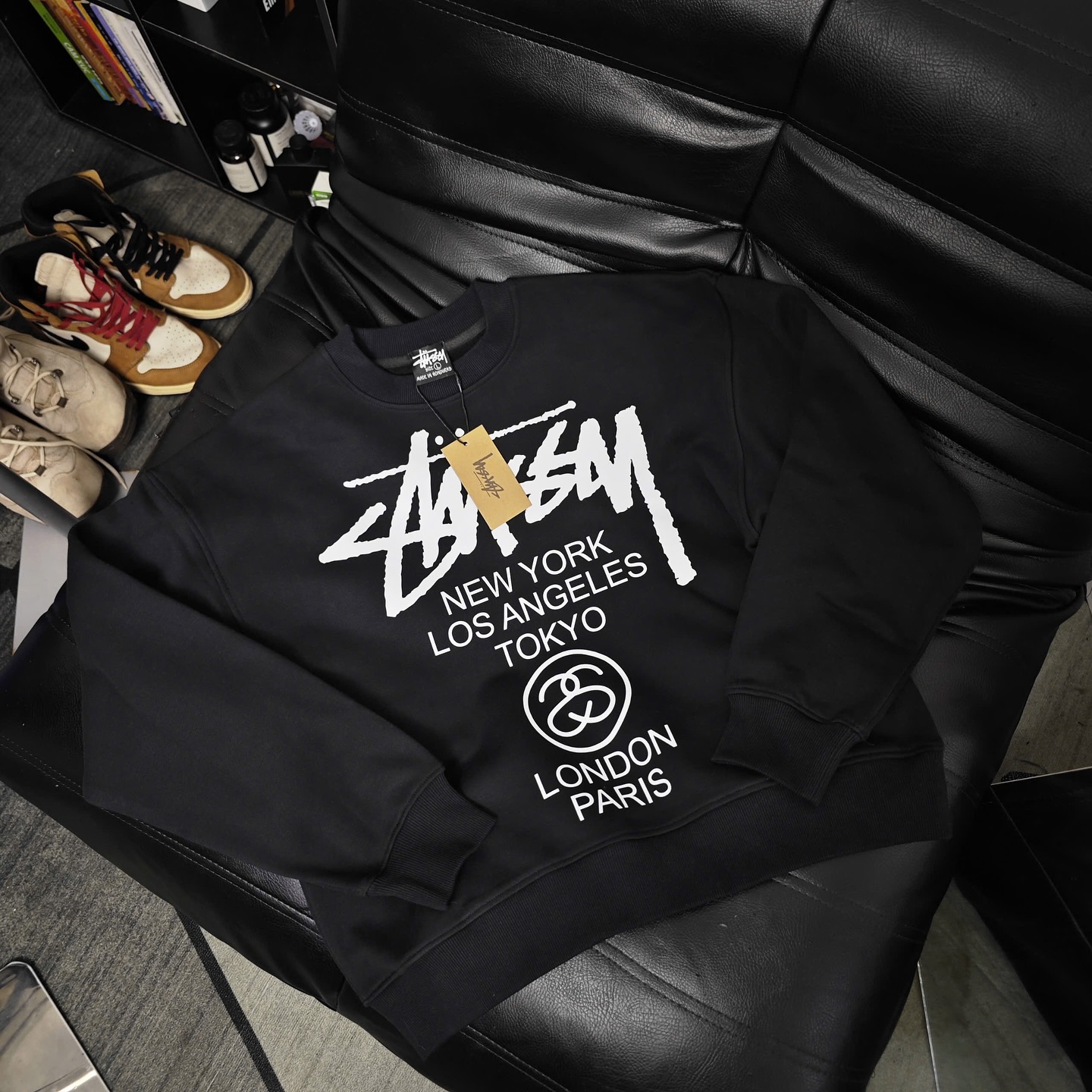 Áo Sweater Stussy World Tour Cities Cotton Form Rộng Unisex - Streetwears SG - SWSTU-9