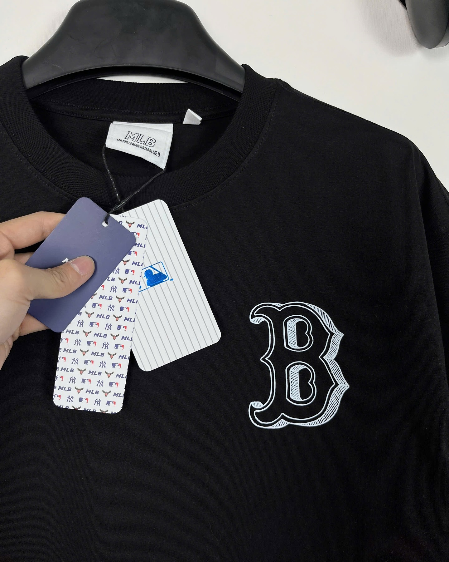 Áo Thun MLB Boston Letter Logo Cotton Form Rộng Unisex - Streetwears SG - MLBBT-1
