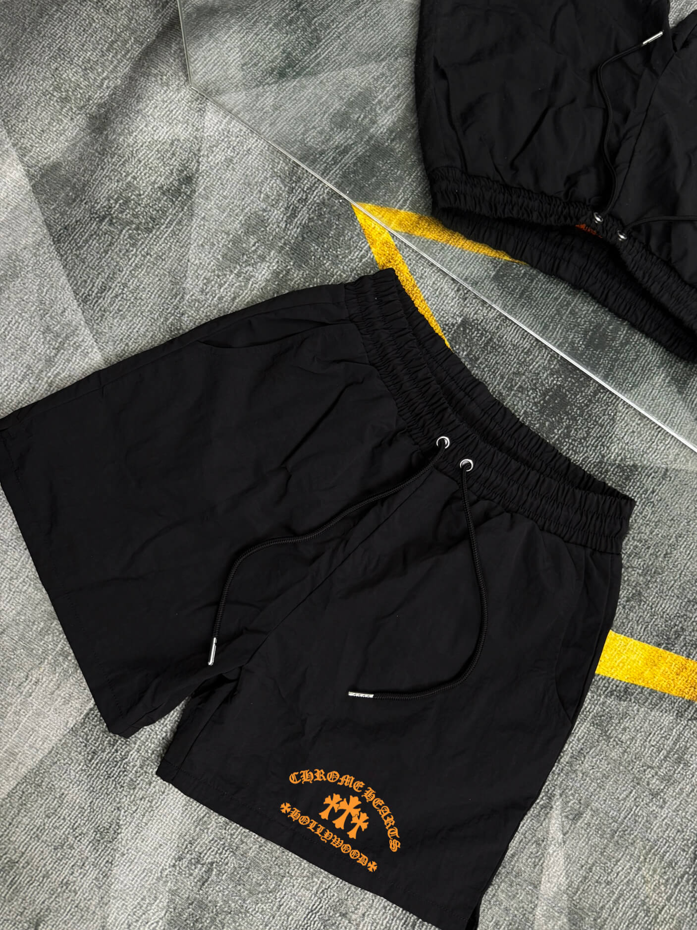 Quần Shorts Dù Chrome Hearts Hollywood Cross Logo Form Rộng – Streetwears SG