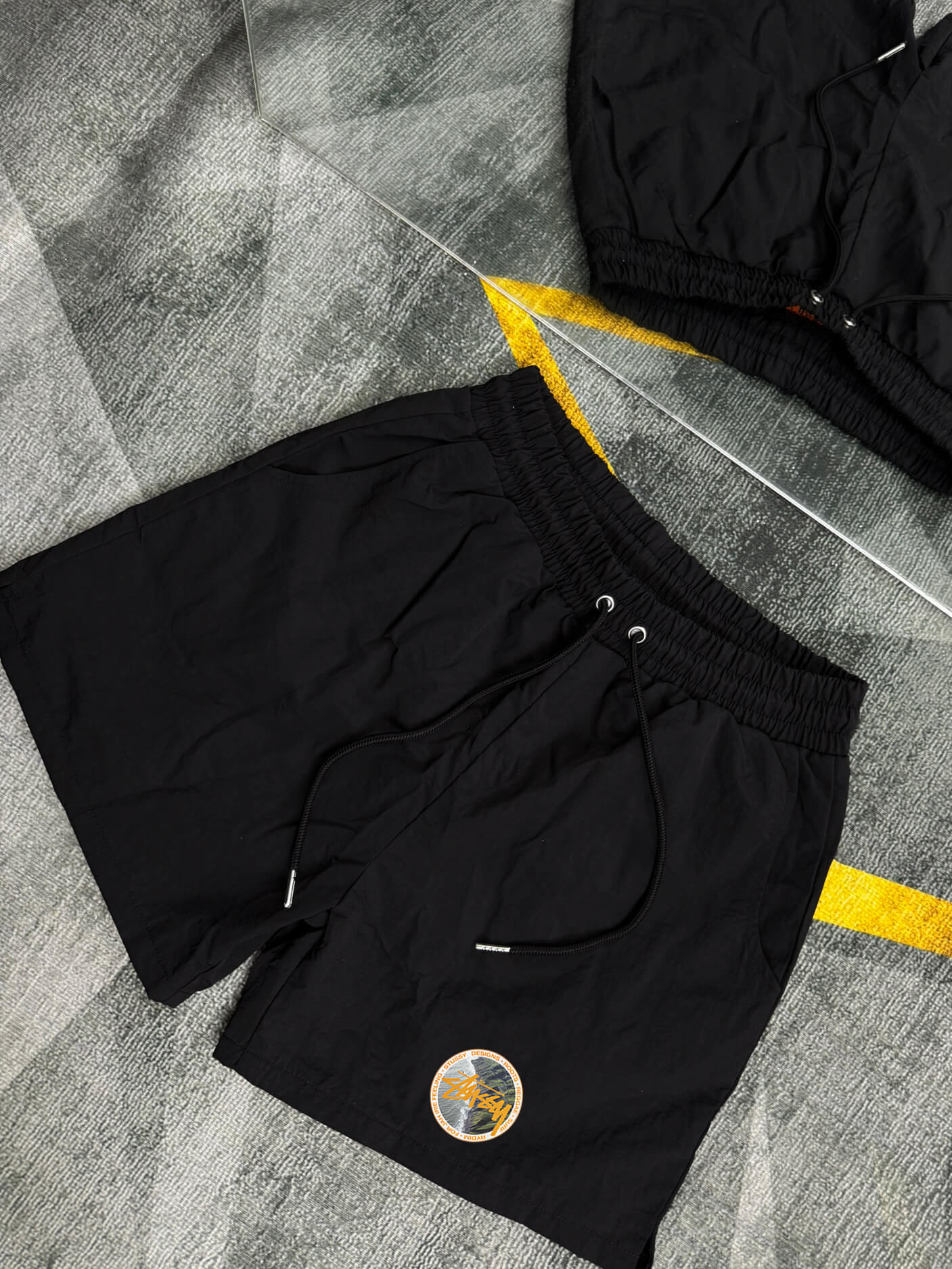 Quần Shorts Dù Stussy Circle Patch Form Rộng – Streetwears SG