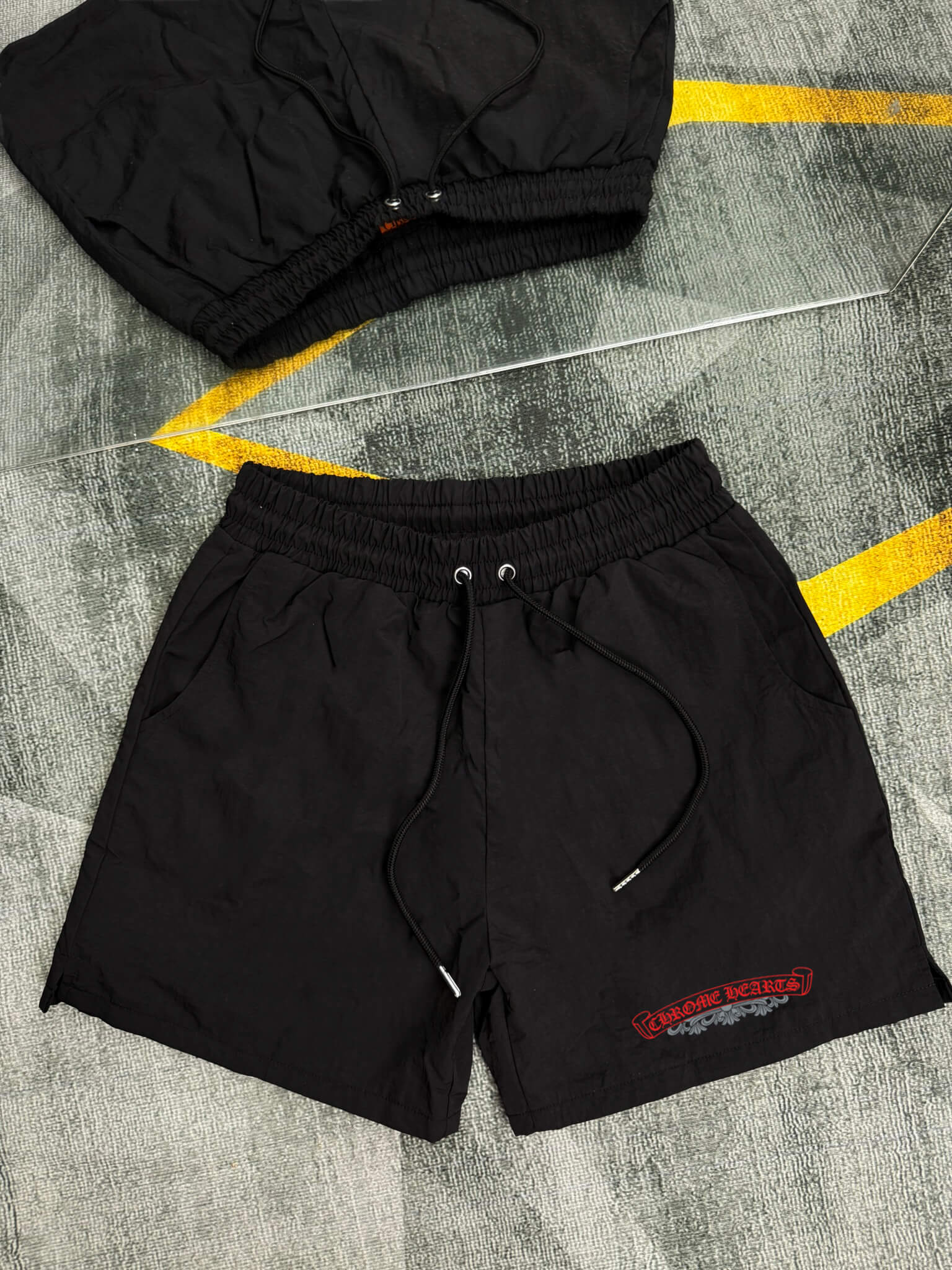 Quần Shorts Dù Chrome Hearts Red Script Form Rộng – Streetwears SG