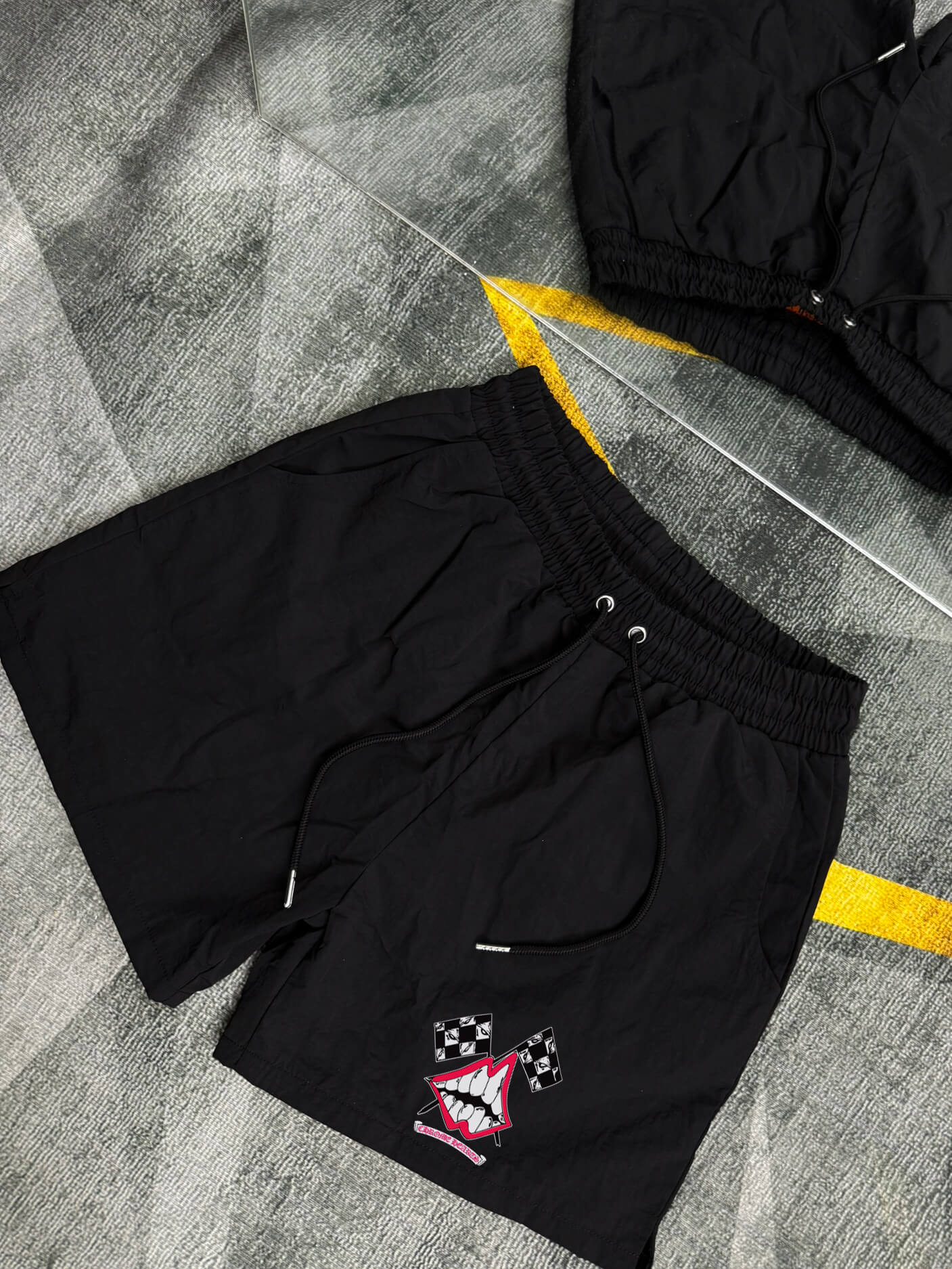 Quần Shorts Dù Chrome Hearts Checquered Mouth Form Rộng – Streetwears SG