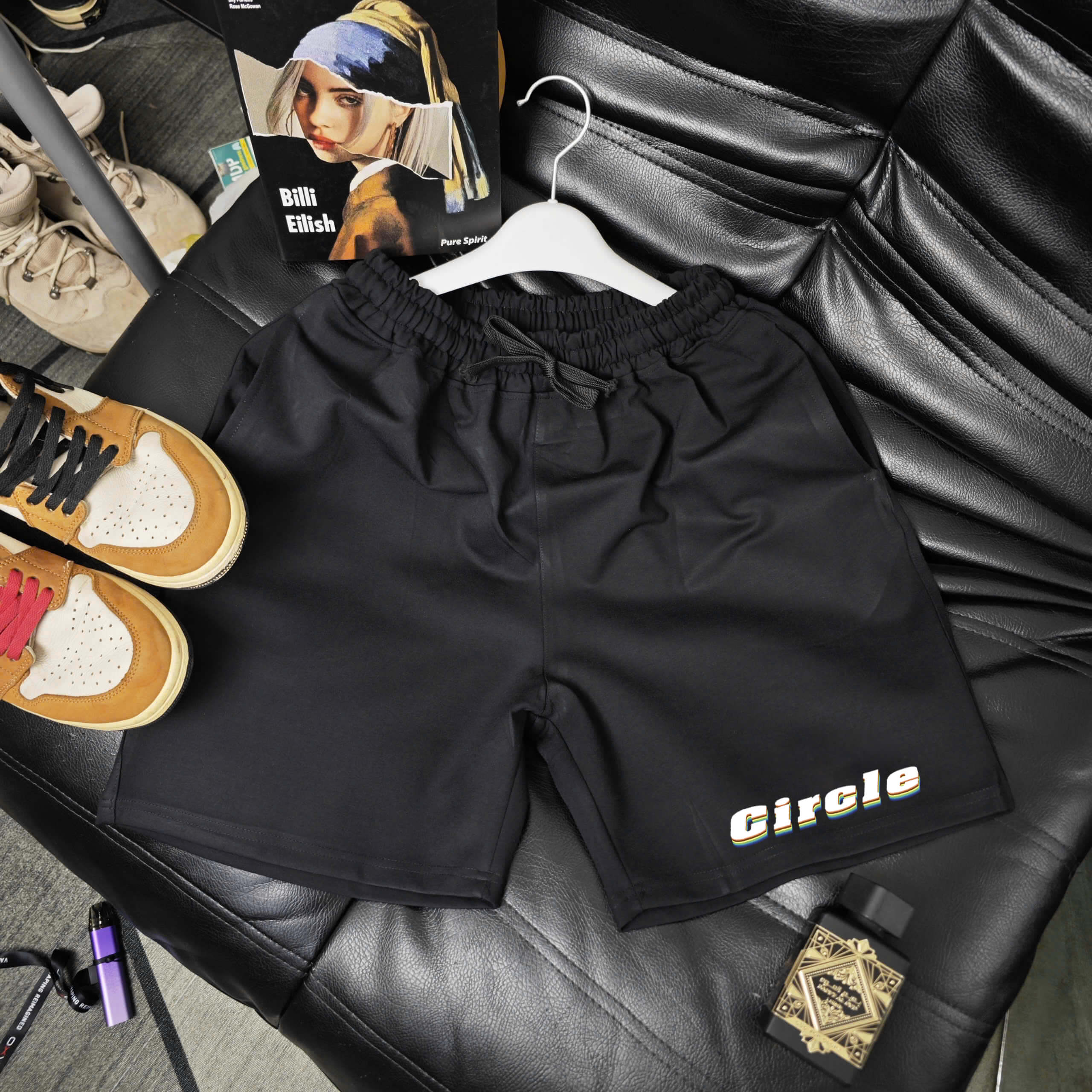 Quần Shorts Nỉ Circle Retro Shadow Logo Form Rộng – Streetwears SG