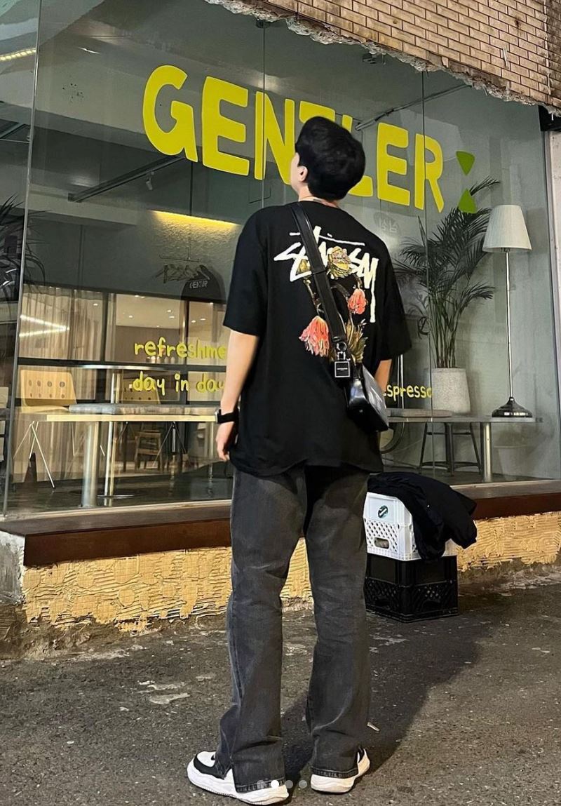 Áo thun Basic Stussy WITHERED FLOWER Tee - Streetwears SG - STU-17