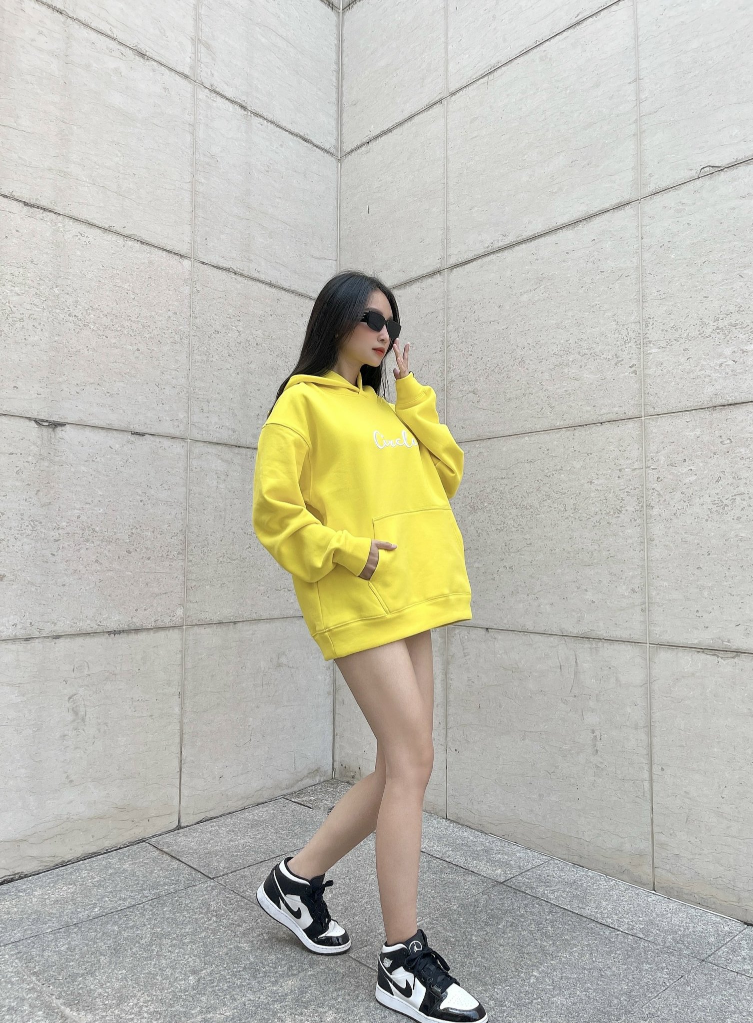 Áo Hoodie Circle Dont Worry Be Happy -Thêu Logo - In Nổi Sau Lưng