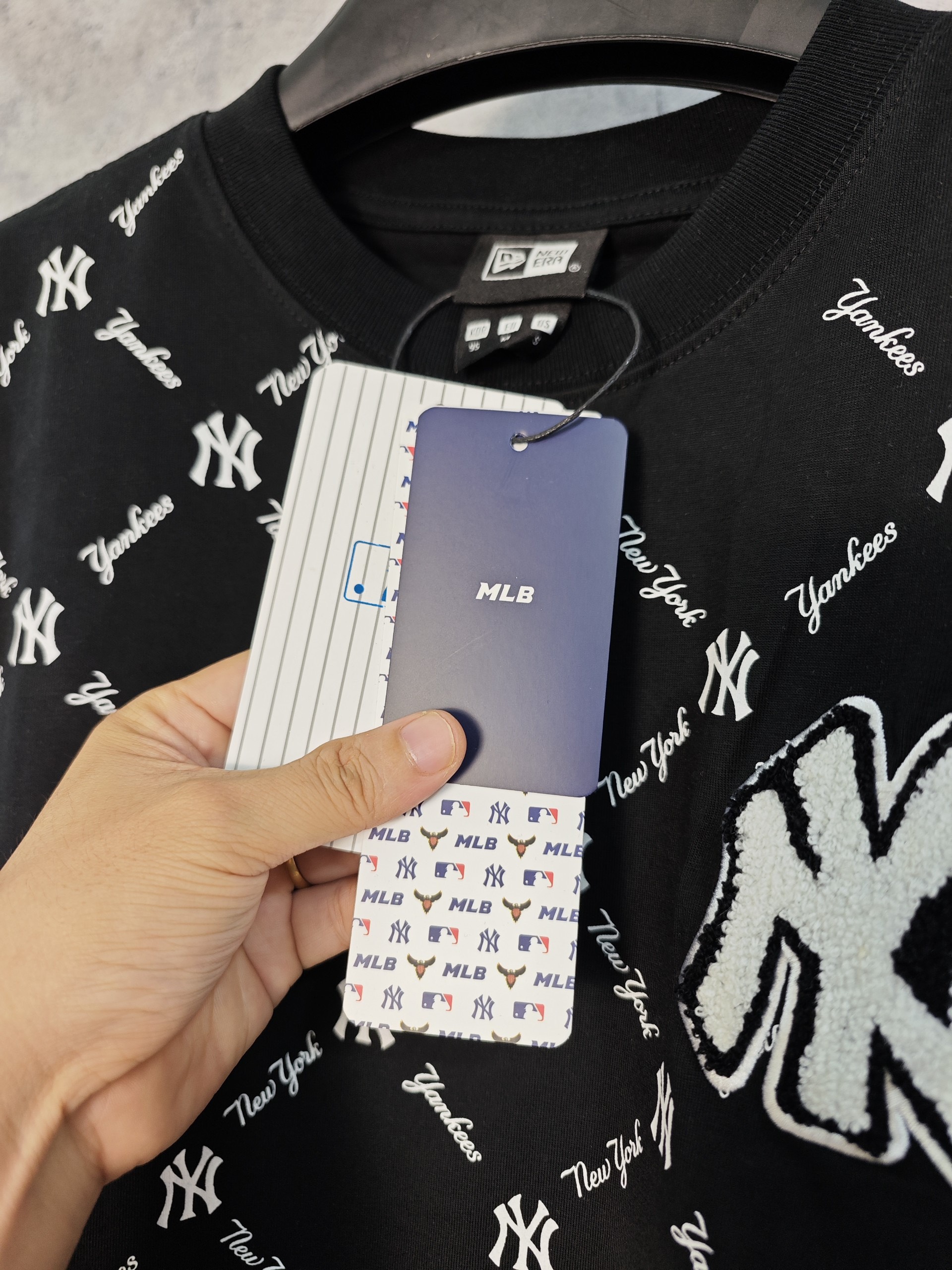 Áo thun MLB mono gram logo thêu xù - Streetwears SG
