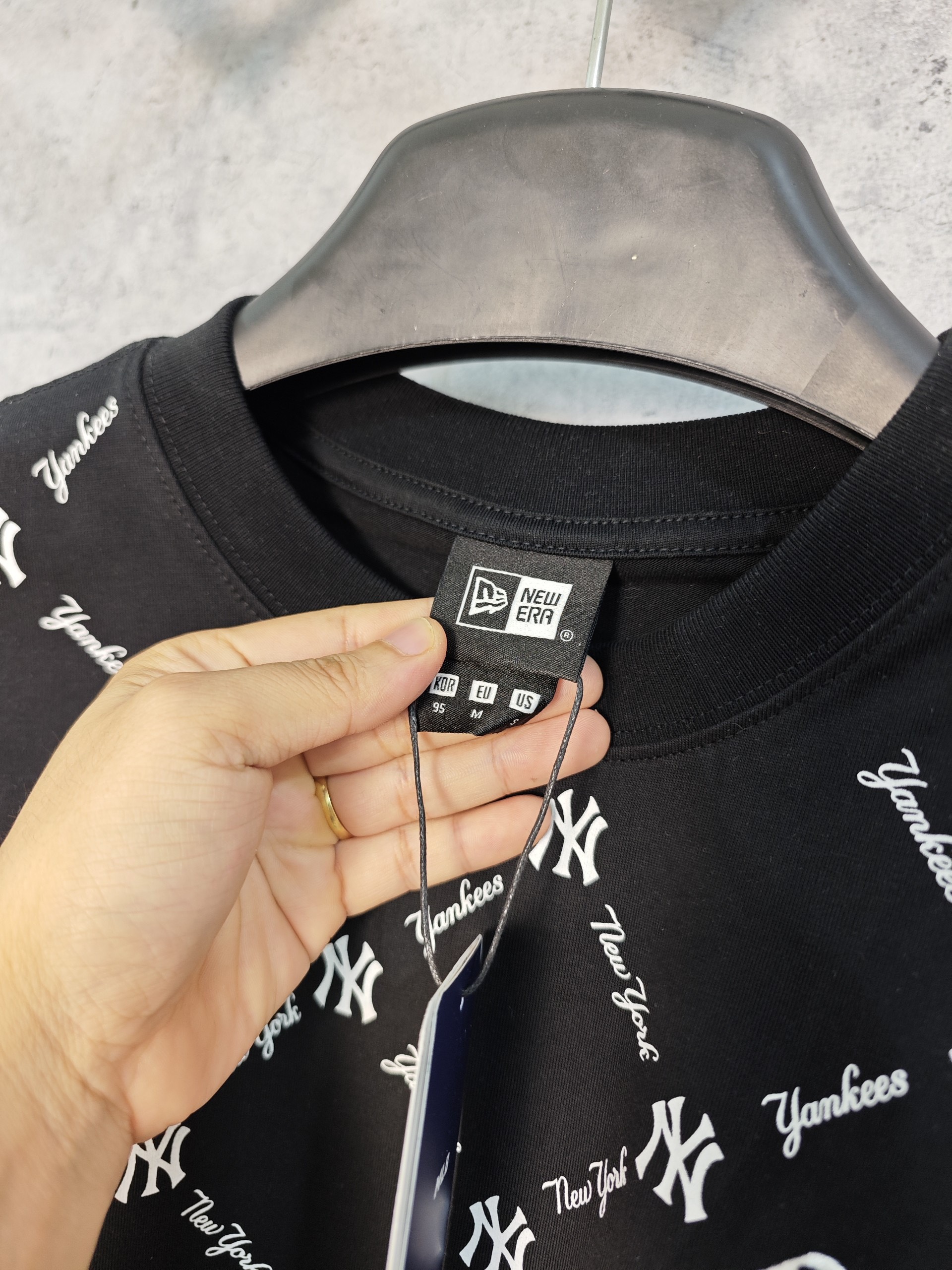 Áo thun MLB mono gram logo thêu xù - Streetwears SG