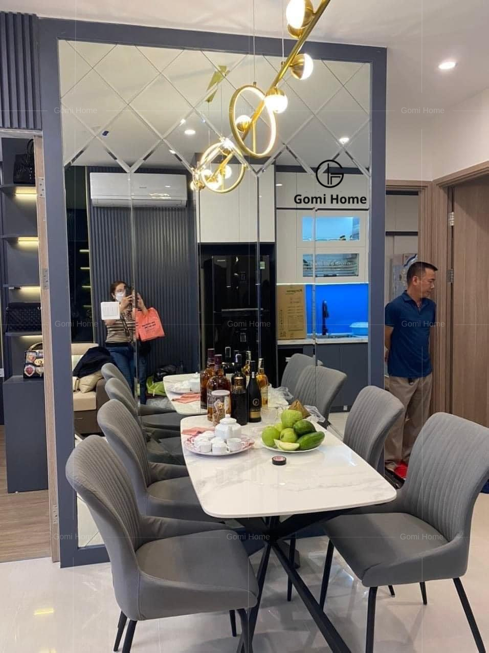 Bộ Bàn Ăn Chân Nhện + 4 Ghế Roal