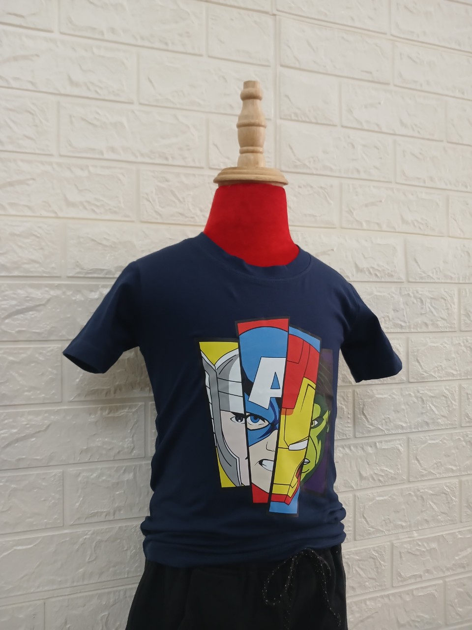 ÁO T-SHIRT UNISEX MARVEL XANH NAVY