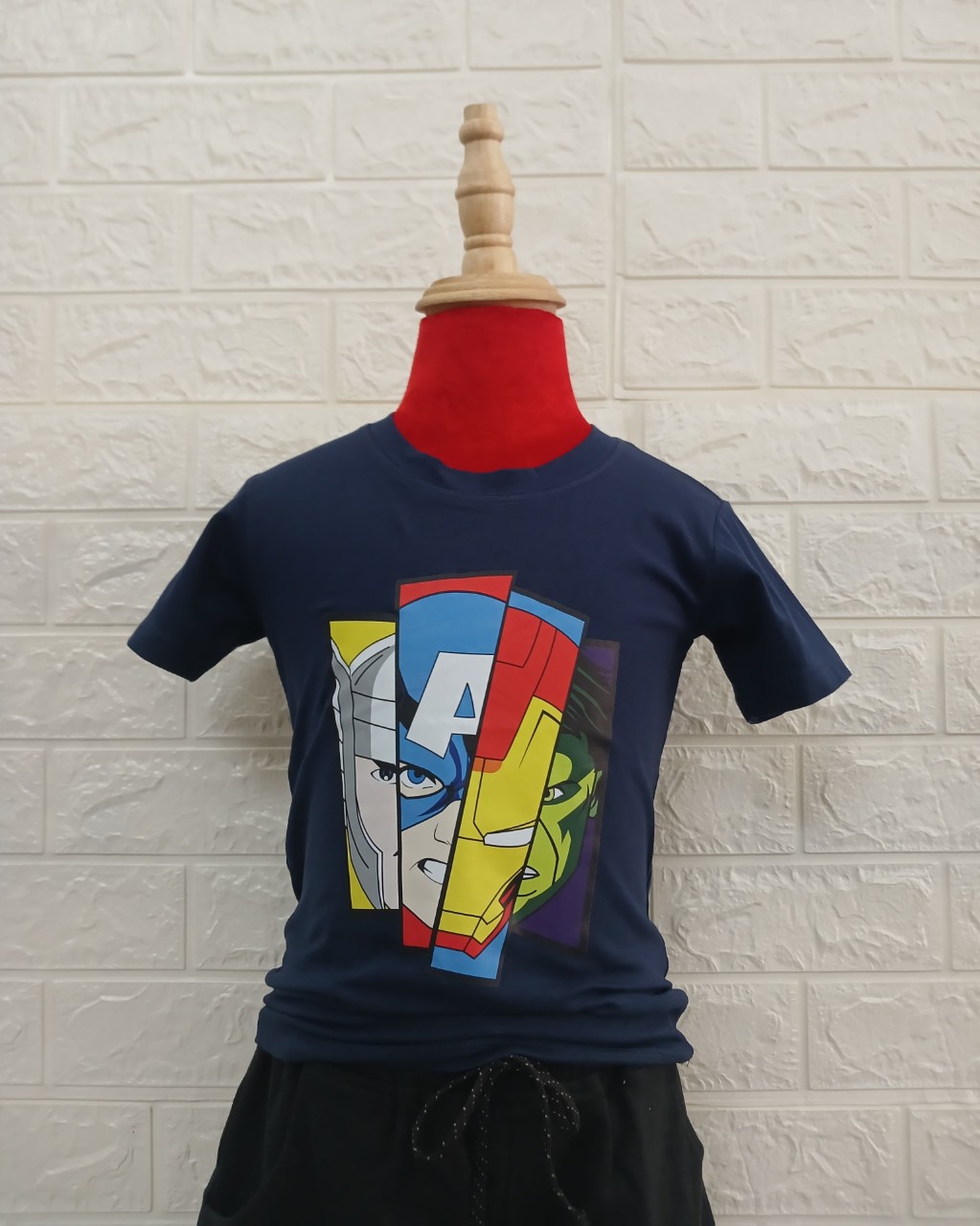 ÁO T-SHIRT UNISEX MARVEL XANH NAVY