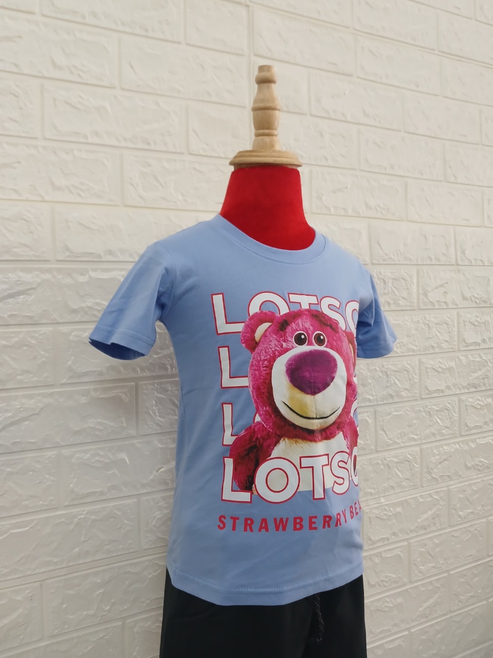 ÁO T-SHIRT GẤU DÂU XANH MÔN