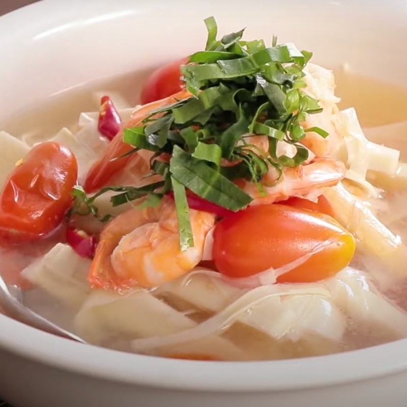 Cách nấu canh chua tôm củ hủ dừa thanh mát chua ngọt cực bắt vị