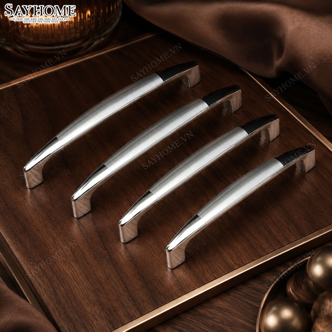 Tay nắm tủ hiện đại màu inox bóng SH5276 tại Tân Bình