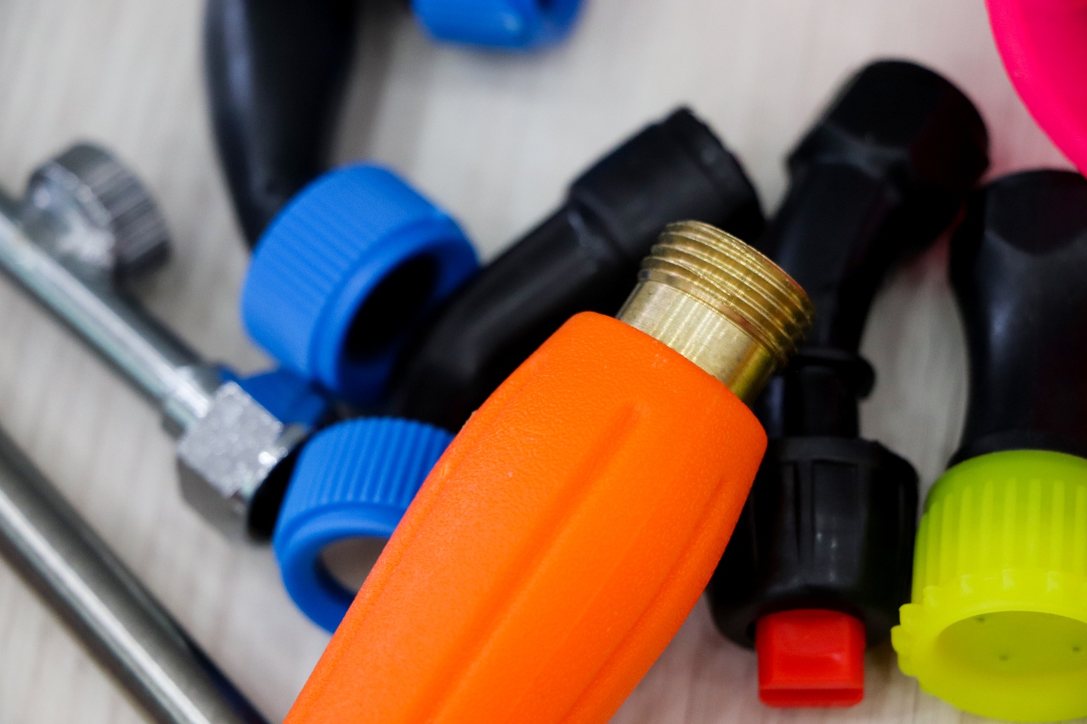 Máy phun thuốc trừ sâu, côn trùng điện Oshima OS20-ắc qui Vàng