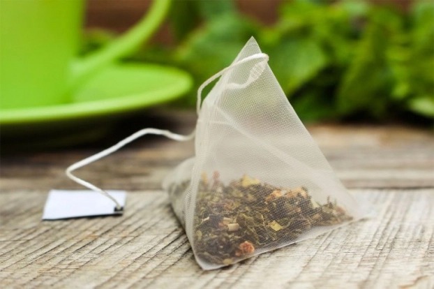 Túi lọc trà làm từ nhựa nguy hiểm thế nào?