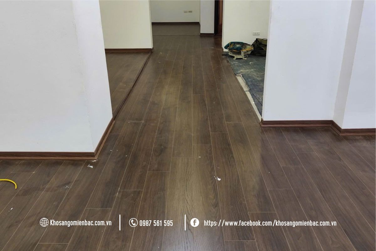 Sàn gỗ Royalwood 1260 cốt nâu 12mm