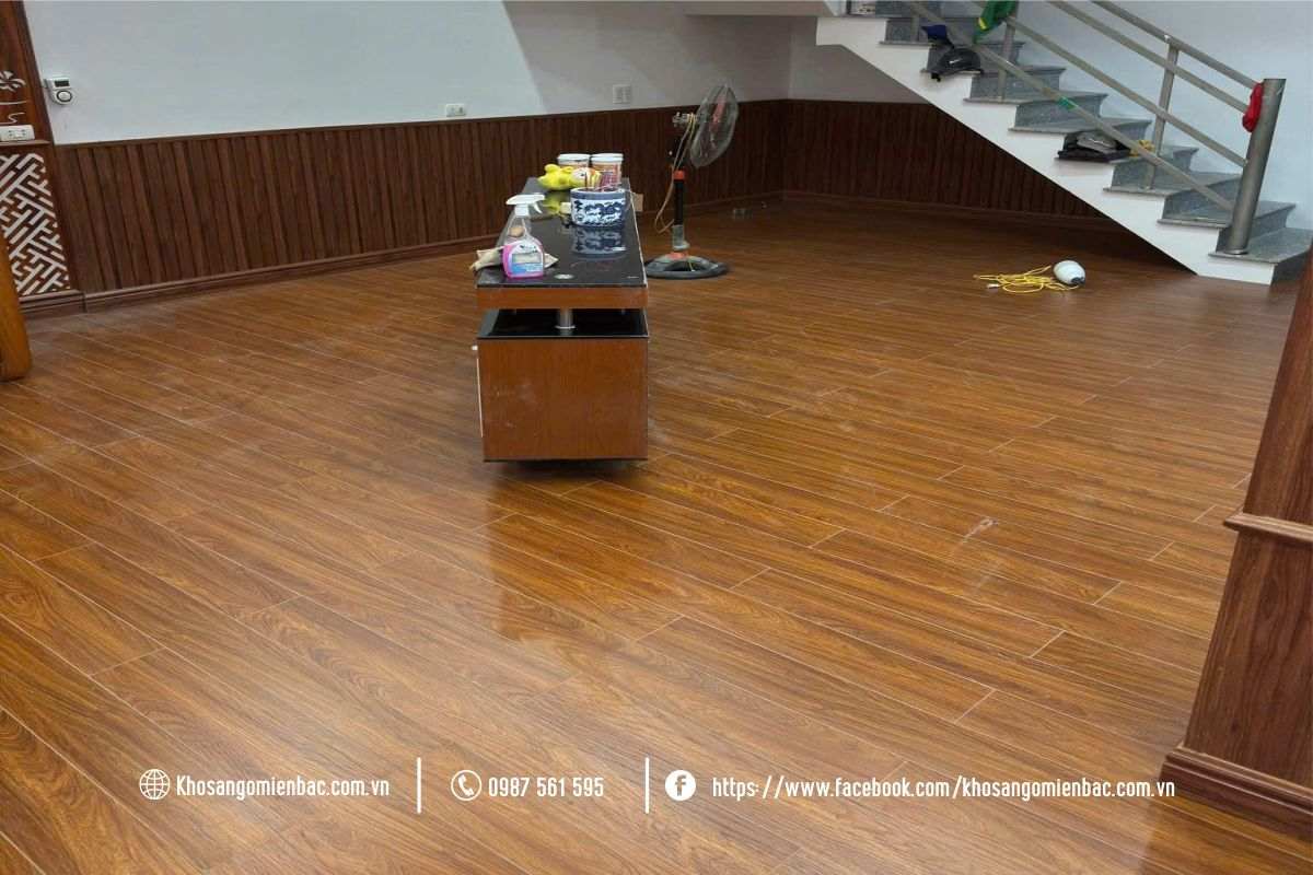 Sàn gỗ Royalwood 1261 cốt nâu 12mm giá rẻ