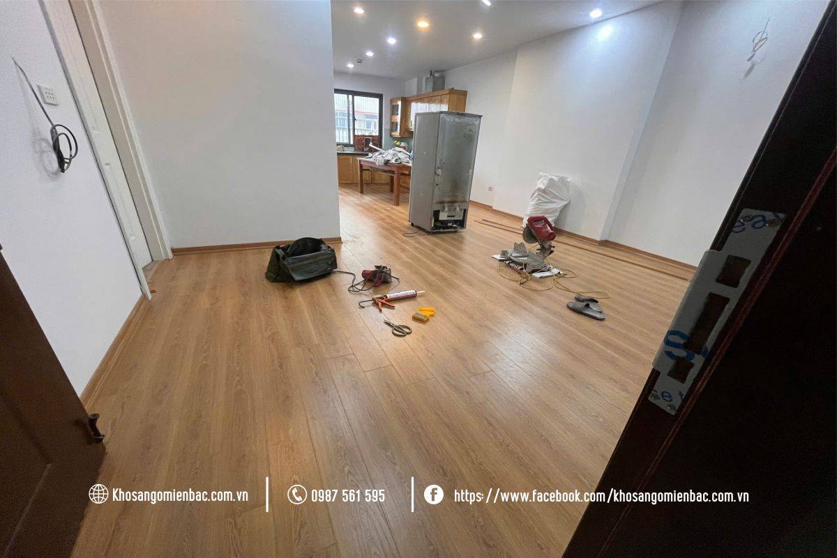 Sàn gỗ Royalwood 1264 cốt nâu tại Hưng Yên