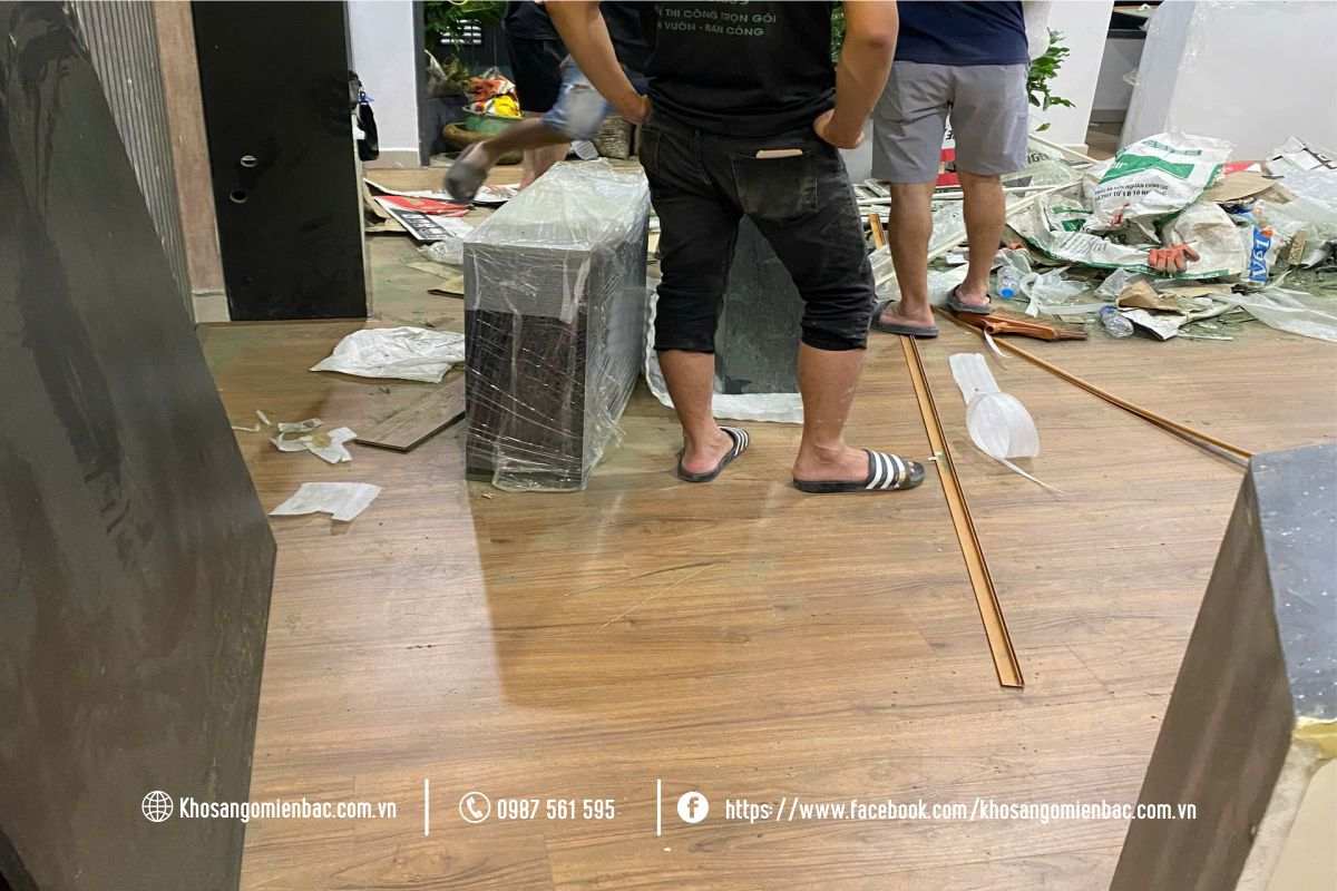 Thi công sàn gỗ Royalwood 1235 - 12mm giá rẻ