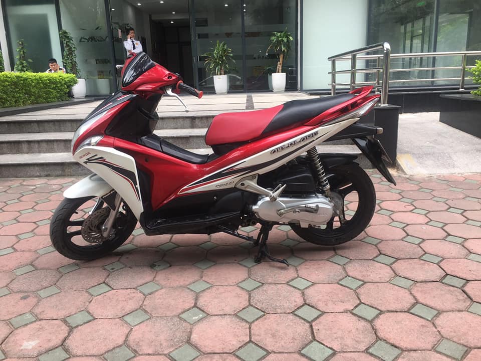Xe airblade ăn xăng - Cùng tìm nguyên nhân