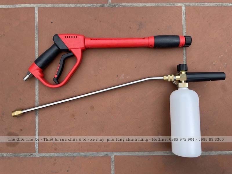 Thao tác lắp đặt súng rửa xe 