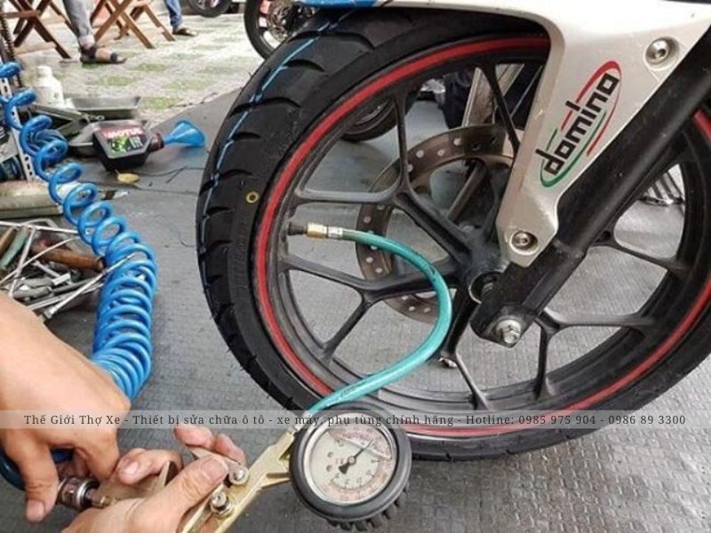 Bơm lốp xe máy không săm