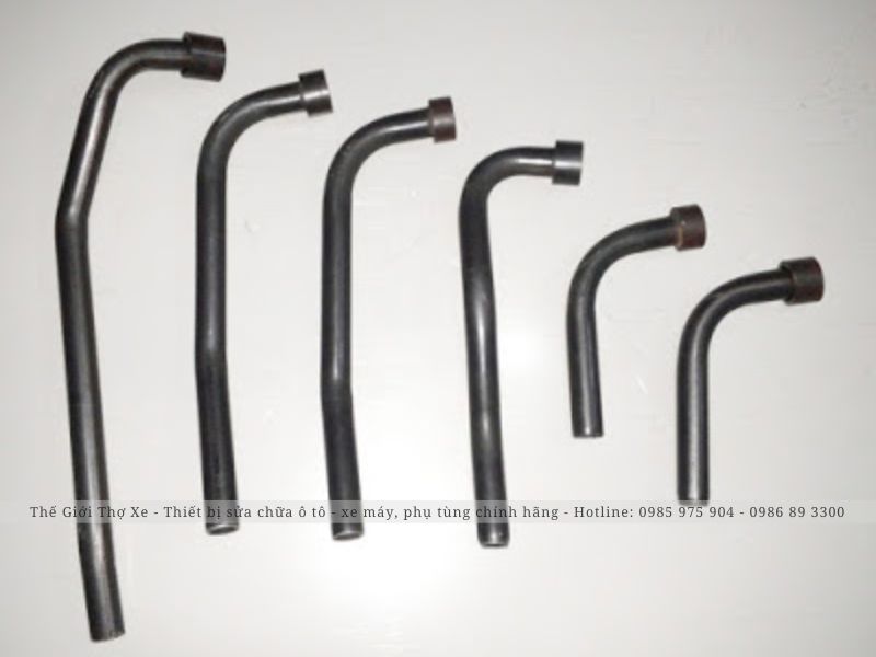 Cần tiến hành thay cổ pô xe máy khi có dấu hiệu bị vỡ 