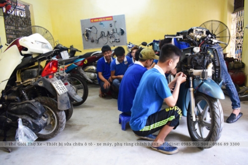 Học nghề sửa xe máy 