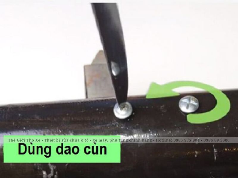 Luôn cẩn thận khi mở ốc lục giác khi không có dụng cụ chuyên dụng 